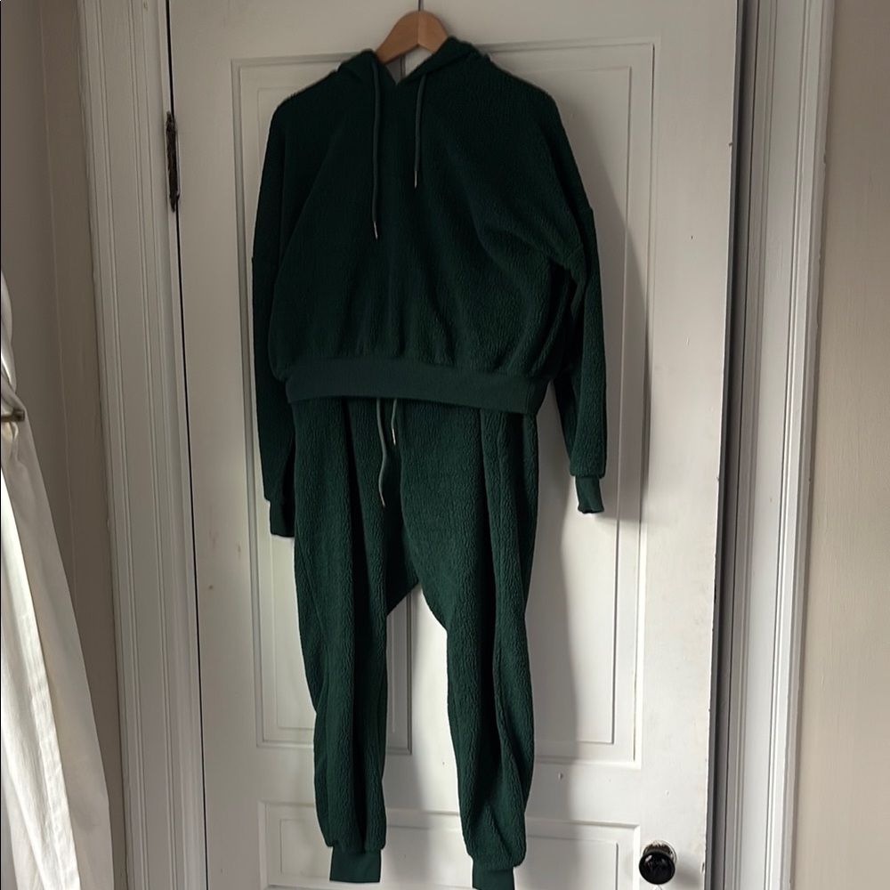 Adore Me Dark Green Fleece Hoodie and Jogger Set 0X